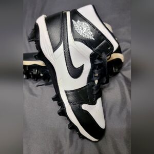 Jordan 1 Panda cleats